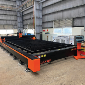 Máy cắt Fiber Laser
