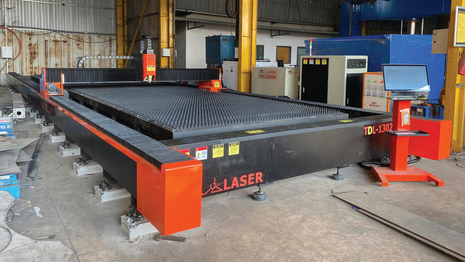 Bàn giao máy cắt laser tại Công ty Ecobuild