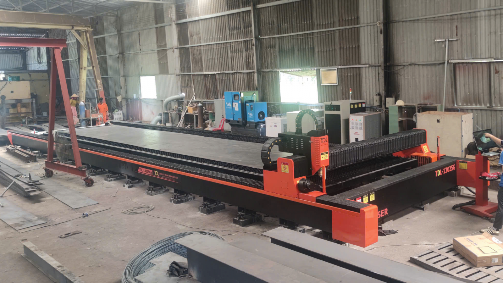 Bàn giao máy cắt laser tại Công ty Ecobuild