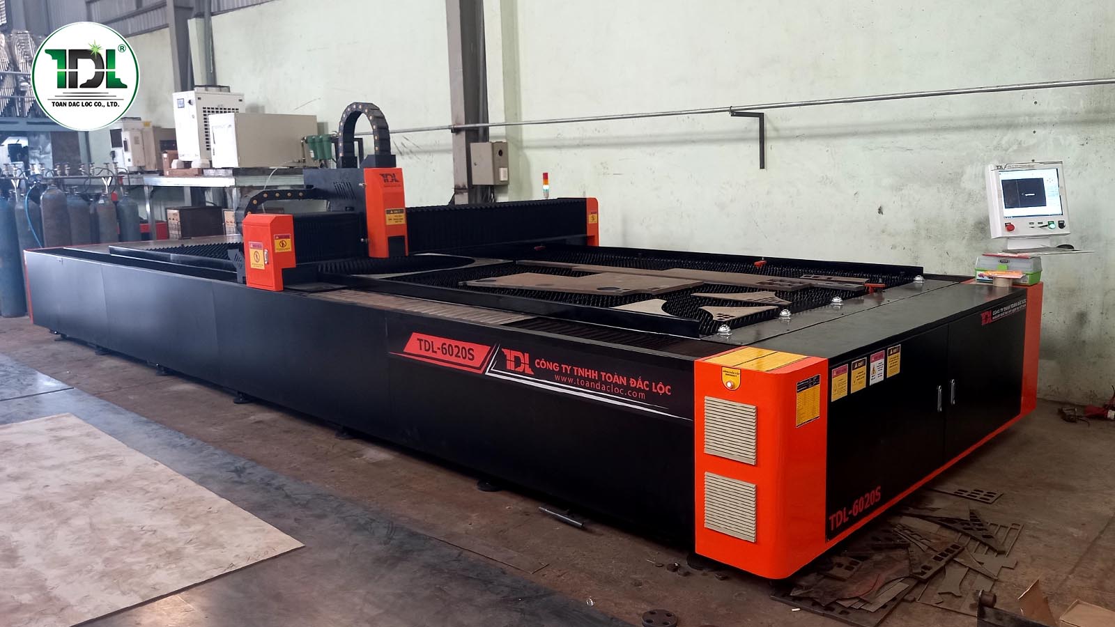 Bàn giao máy cắt Laser 4000W tại Công ty TTP