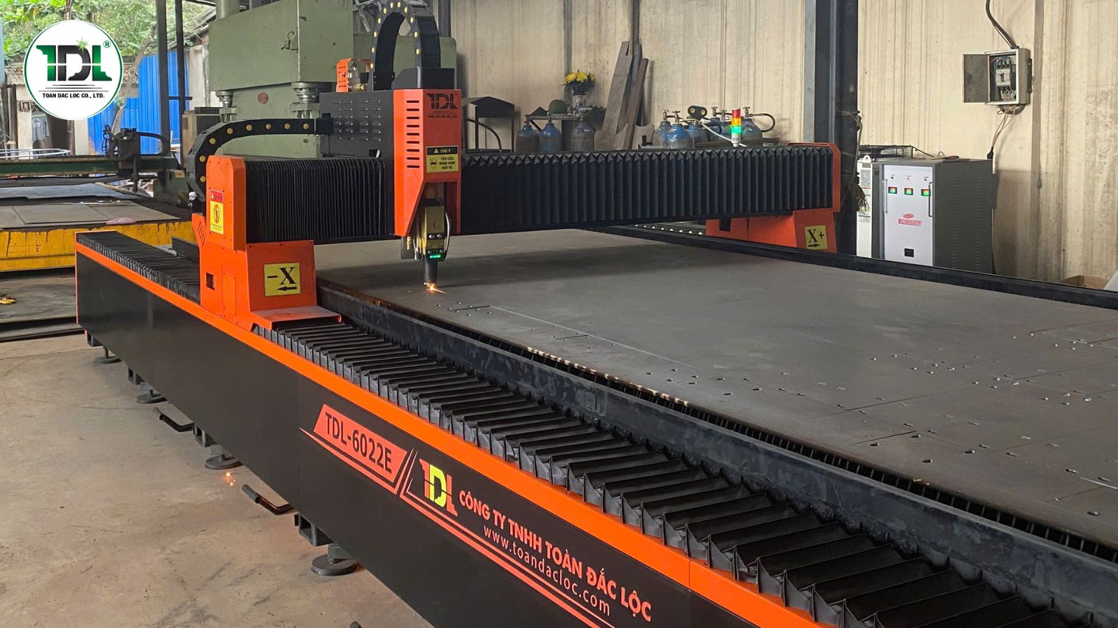 Đường cắt mịn và sai số thấp là ưu điểm nổi bật của công nghệ Fiber Laser