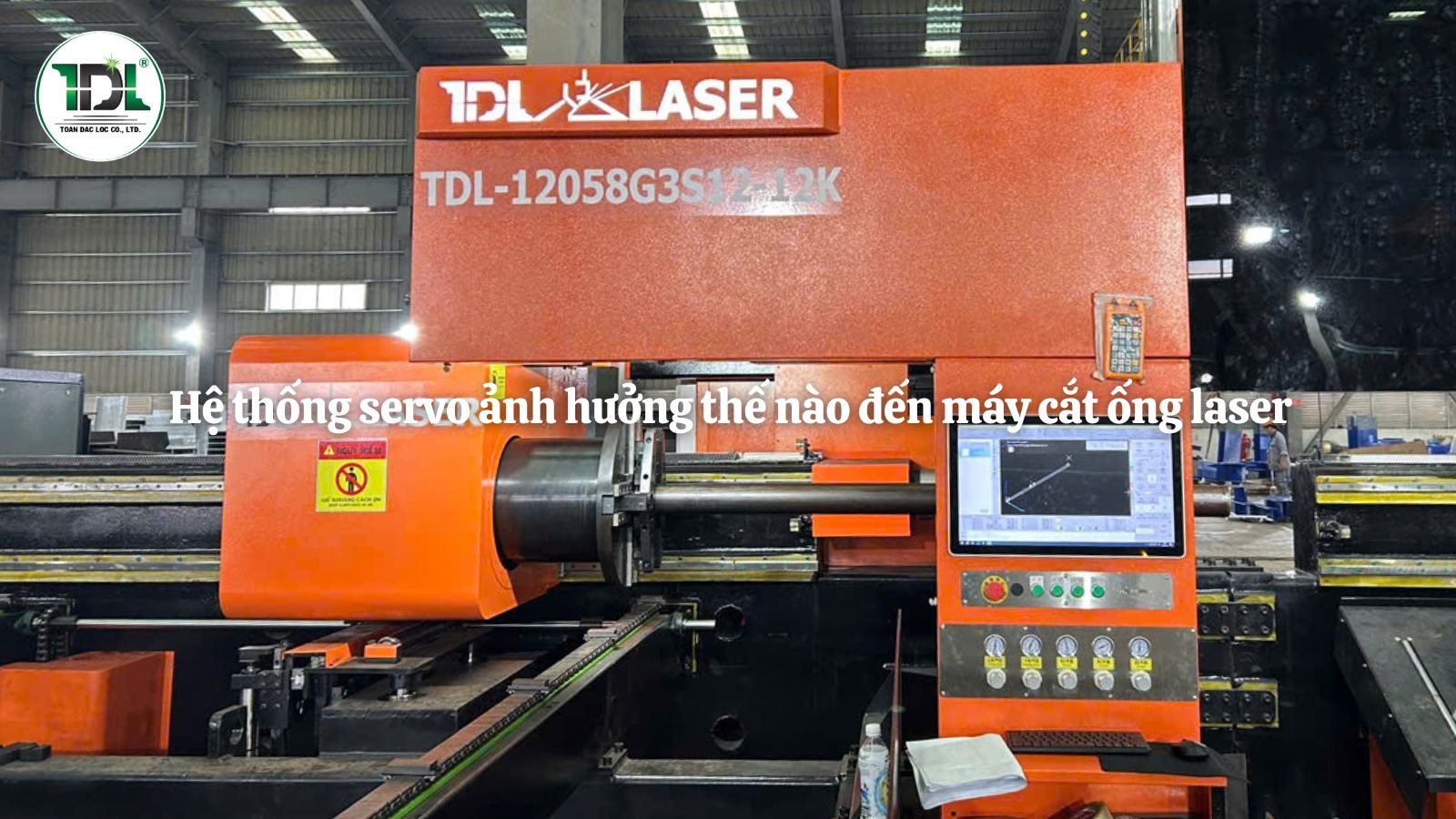 Hệ thống servo hỗ trợ điều khiển chuyển động và định vị chính xác trên máy cắt ống laser