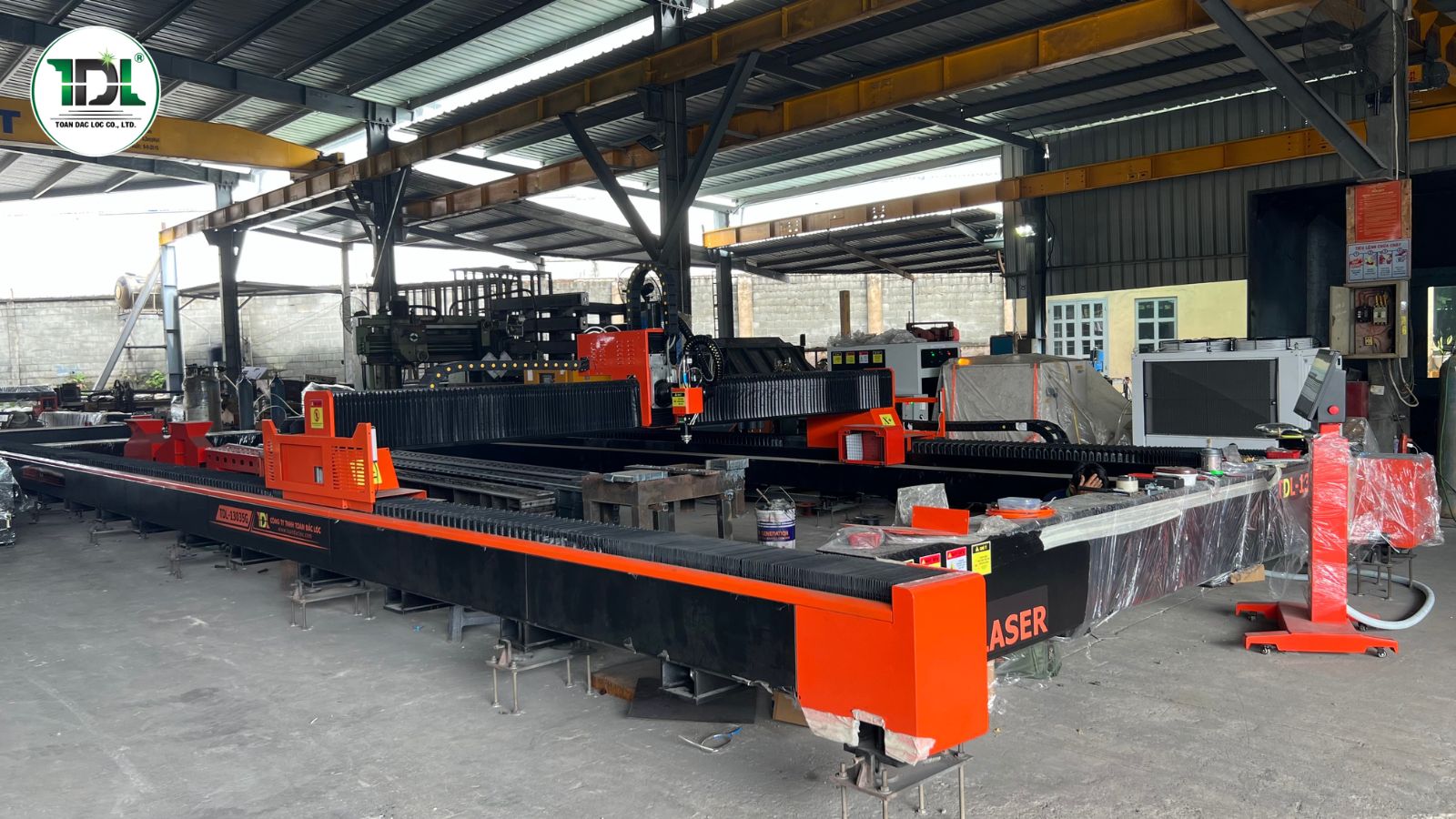 Máy cắt laser fiber ngày càng được ứng dụng rộng rãi trong cơ khí