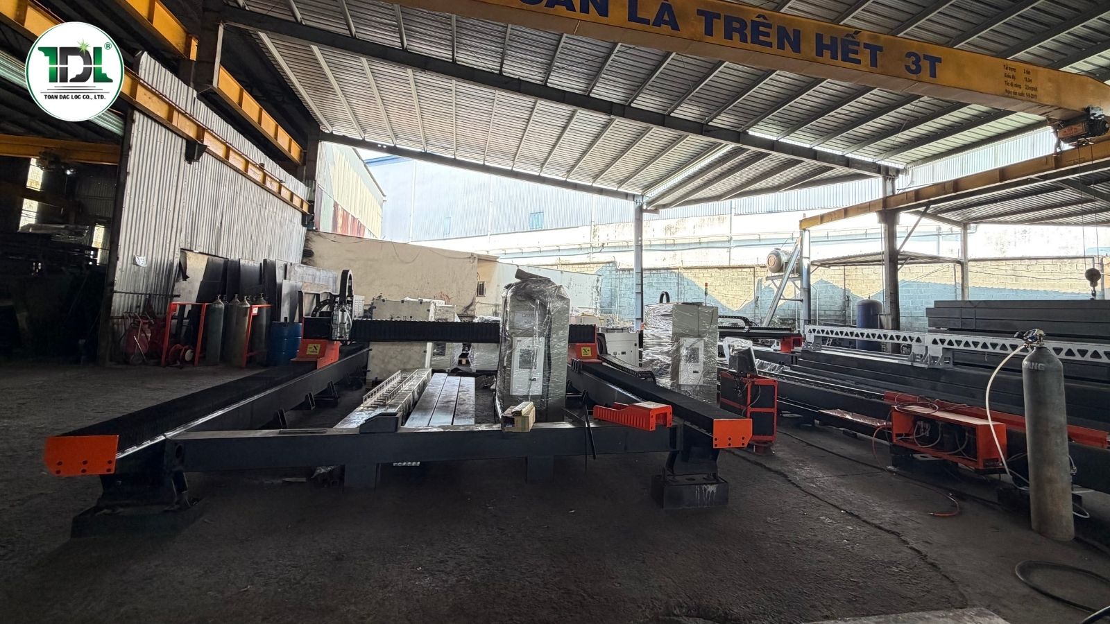 may-cat-laser-sản-xuat-tai-viet-nam