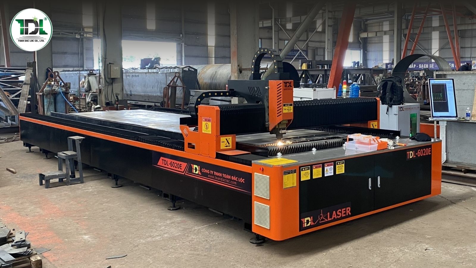 Công nghệ laser được ứng dụng rộng rãi trong cơ khí, kết cấu thép và sản xuất công nghiệp.
