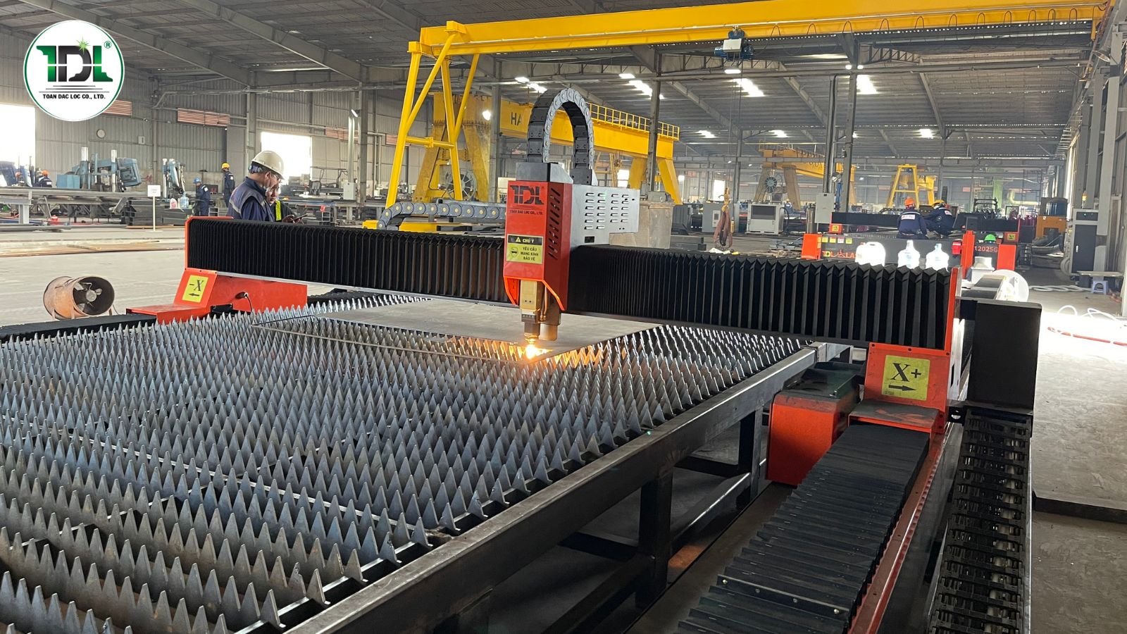 máy cắt laser không quá tốn điện