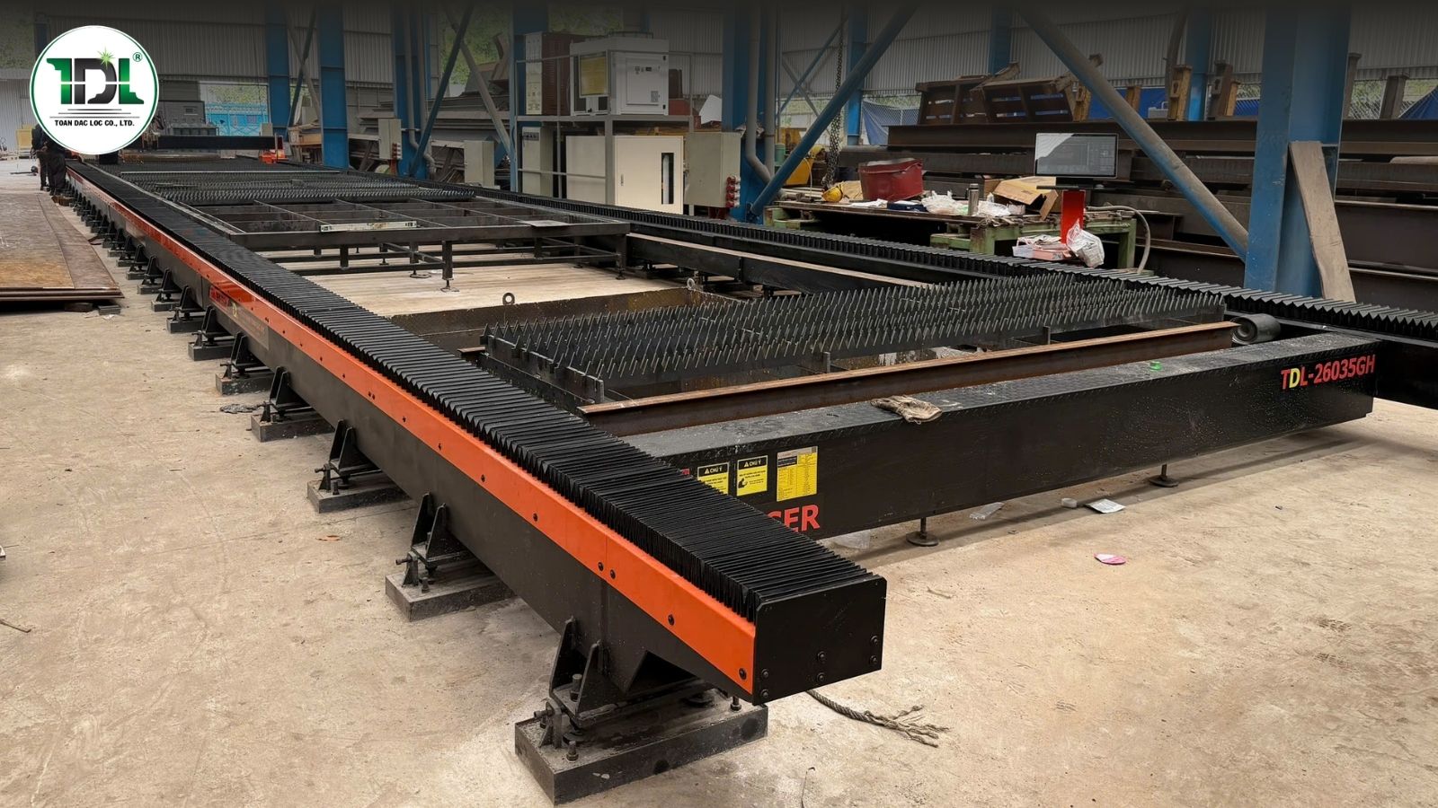 Các nhà máy kết cấu thép lớn, gia công cơ khí đang ngày càng chuyển sang những dòng máy cắt laser khổ lớn