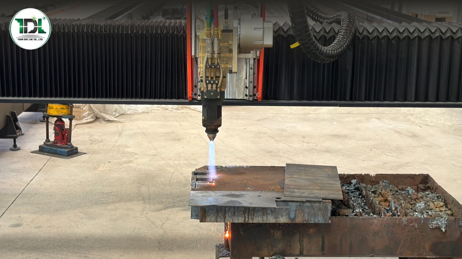 công nghệ Laser Gas có thể gia công những tấm thép siêu dày mà vẫn đảm bảo chất lượng đường cắt