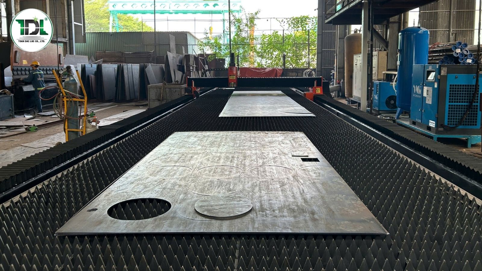 may-cat-laser-hoat-dong-nhu-the-nao