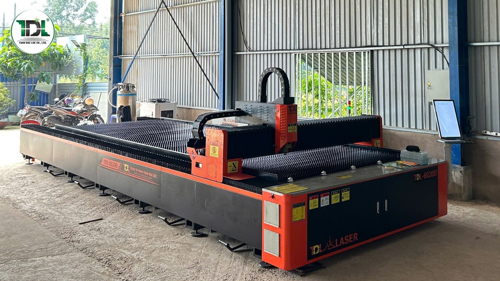 máy cắt laser hoạt động như thế nào