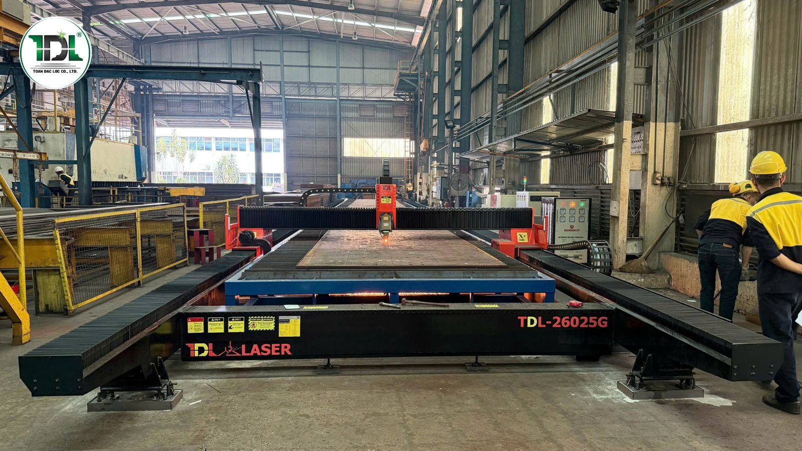 Dòng máy cắt laser 26m TDL-26025G/TDL-26035G dành cho nhu cầu gia công phôi siêu dài.