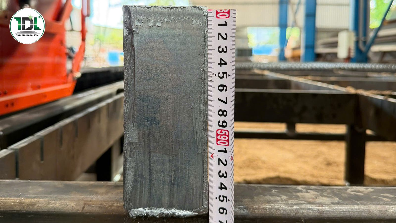 Chất lượng mặt cắt cần được đánh giá cùng với khả năng xuyên vật liệu khi gia công thép dày.