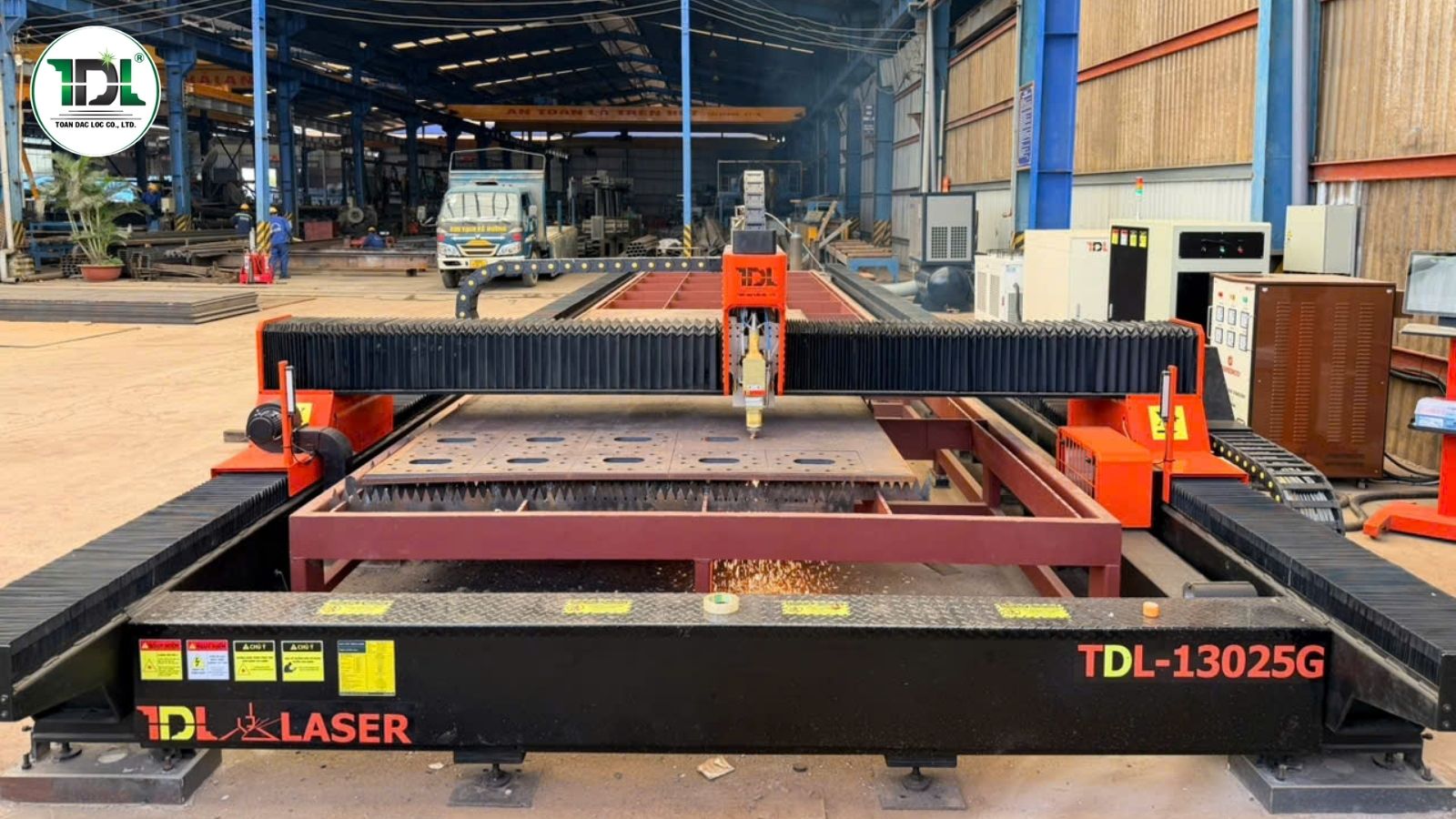 may-cat-laser-kho-lon-co-dang-dau-tu