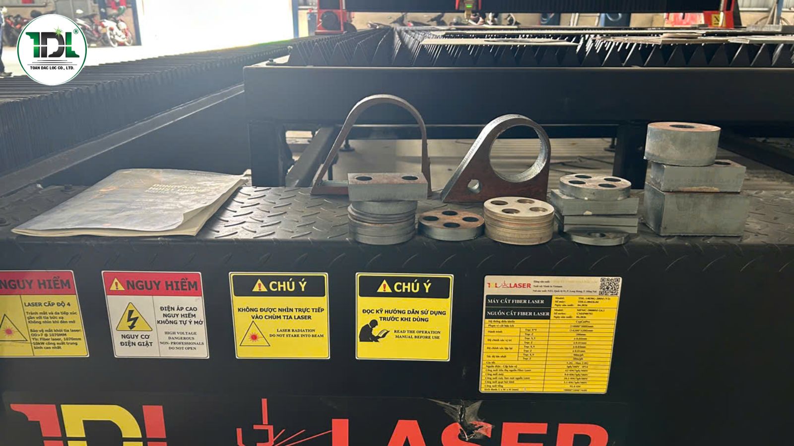 Hệ thống laser khổ lớn giúp doanh nghiệp nâng cao năng suất và khả năng nhận các dự án quy mô lớn.