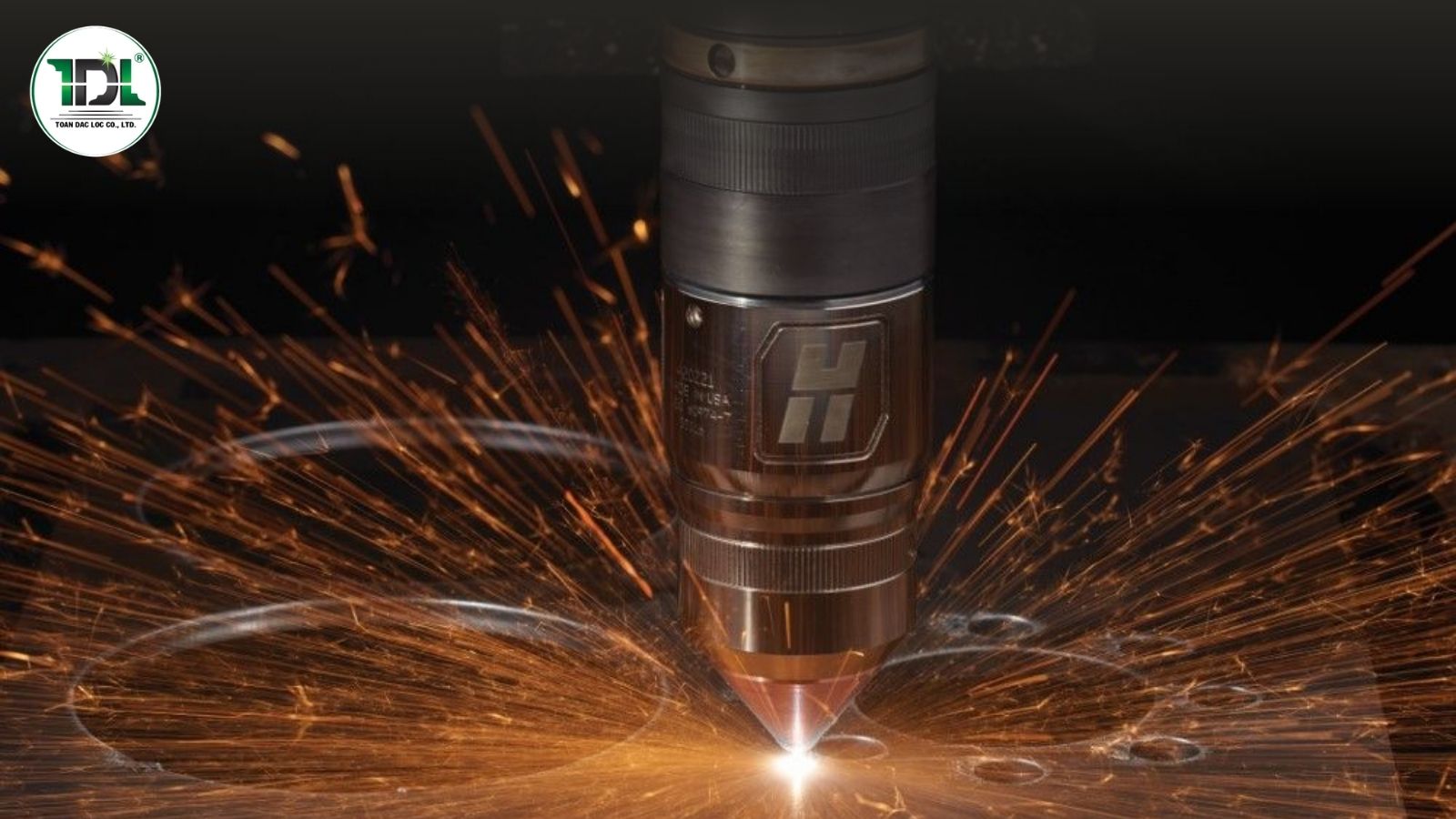 Máy cắt plasma phù hợp gia công thép dày và cắt công nghiệp phổ thông