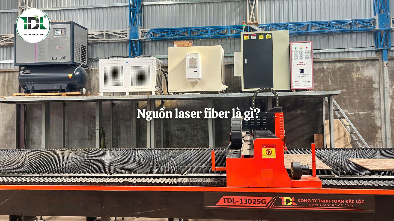 nguồn laser fiber là gì?