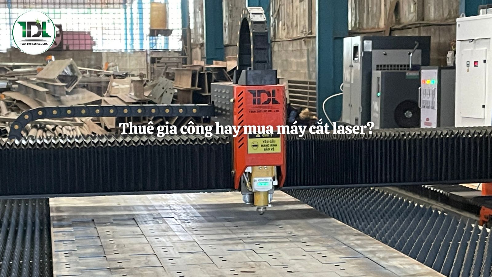 Thuê gia công hay mua máy cắt laser