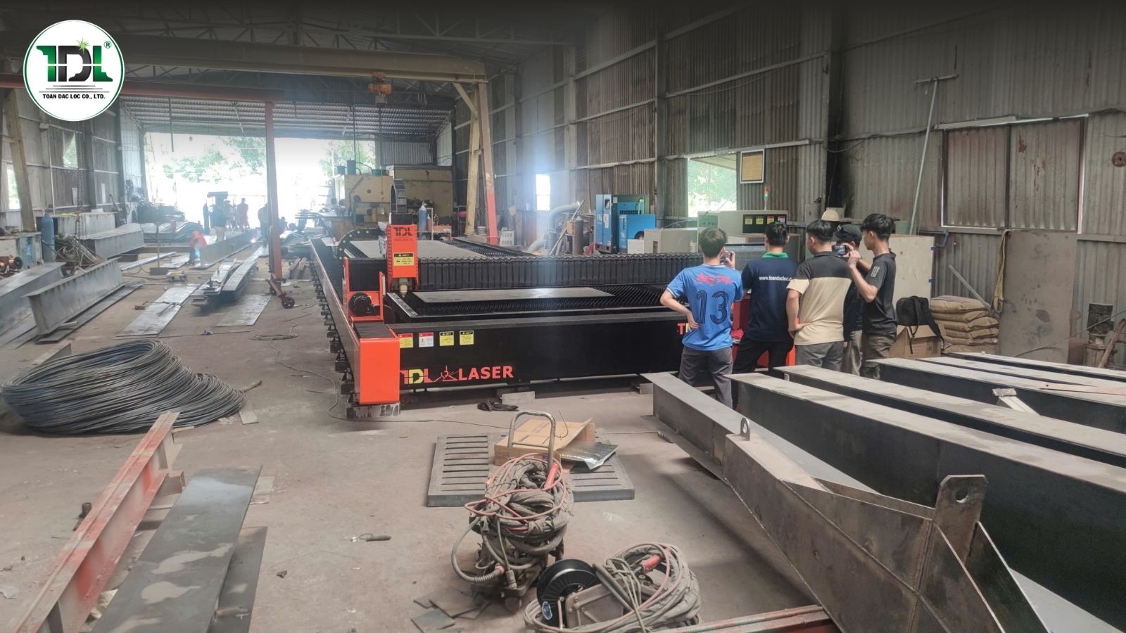 Máy cắt laser khổ lớn phù hợp cho kết cấu thép và công trình công nghiệp