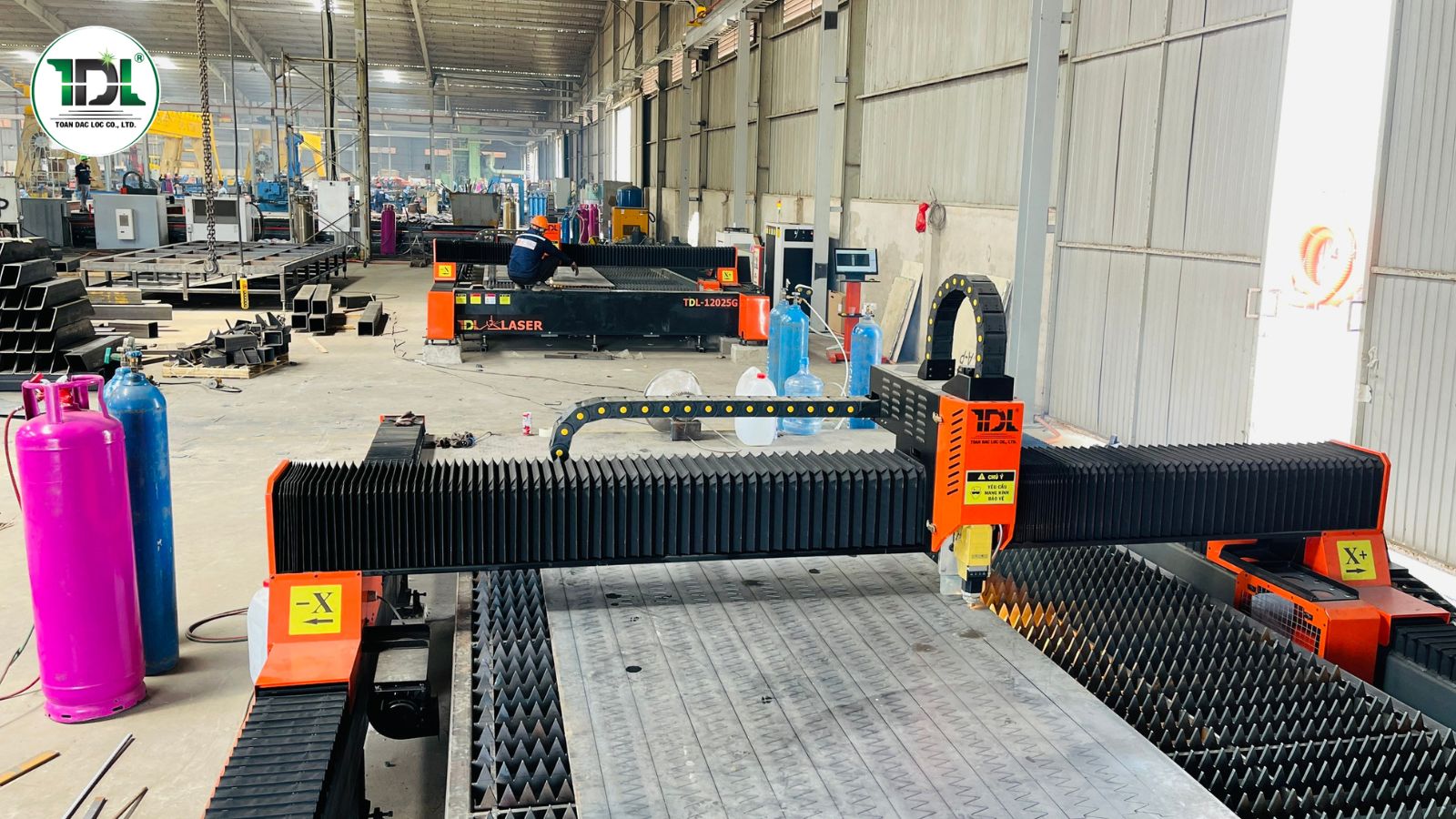 cong-nghe-cat-laser-fiber